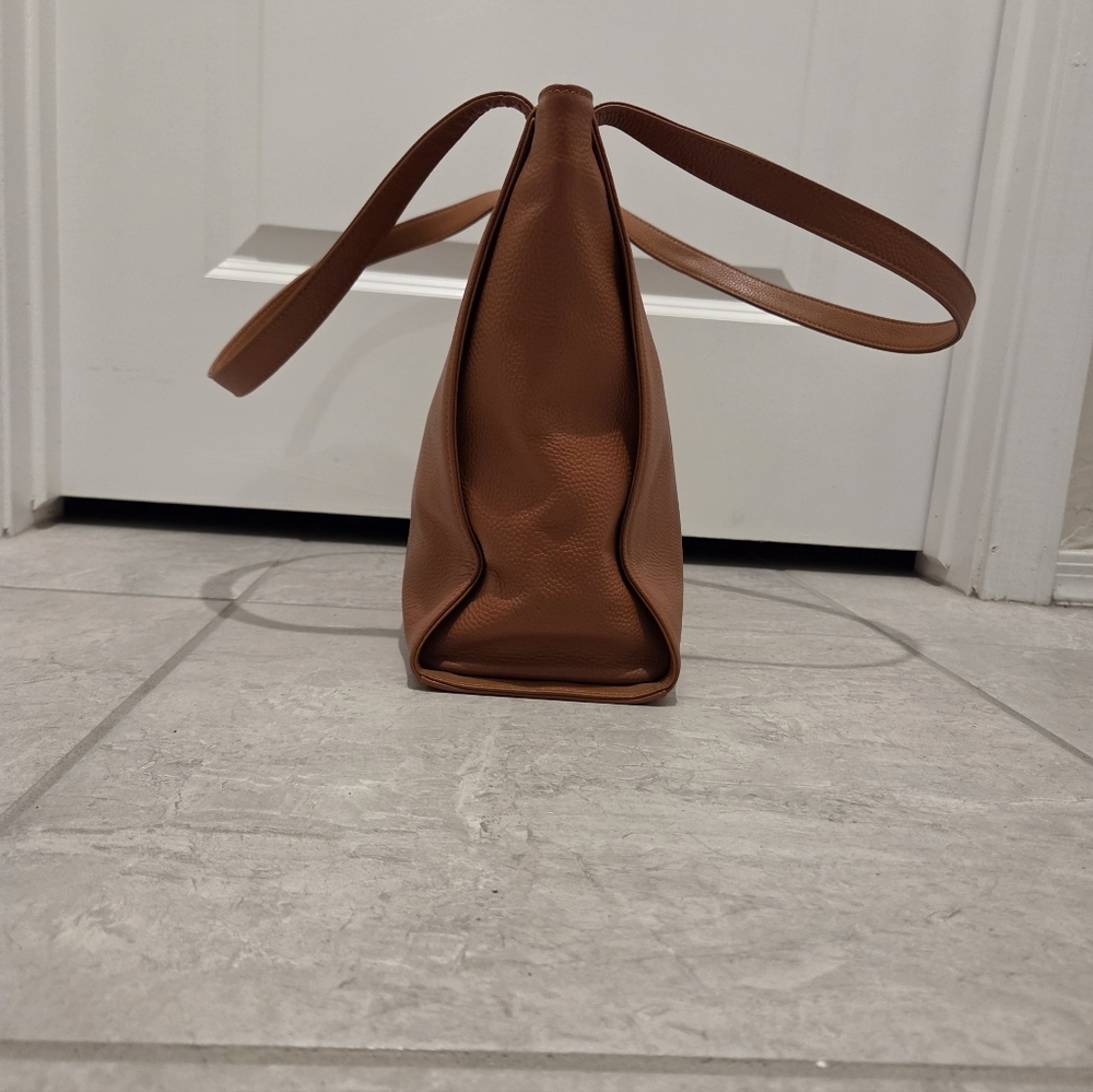 Genuine Leather Tote Bag with Laptop Compartment - Picture 10 of 15